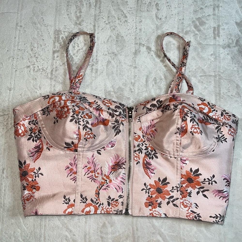 Forever 21 floral‎ crop top